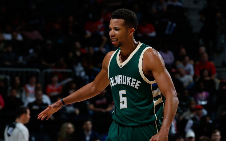 Чикаго разменя играчи с Милуоки