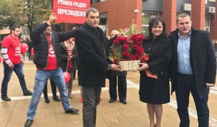 Корнелия Нинова в Перник