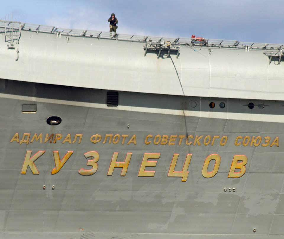 „Адмирал от флота на Съветския съюз Кузнецов” е самолетоносач, единствен в състава на Военно-морския флот на Русия. Предназначен е за поразяване на крупни надводни цели и защита на морски съединения от атака. Построен е от „Черноморски корабостроителен завод“ в гр. Николаев, Украйна. На борда му по време на мисия могат да се разположат 13 самолета „Су-25“ и 2 „Су-33“, или 16 „Миг-29”, и 11 вертолета „Ка-27“ или „Ка-29“.
