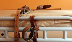 Шизофреник напада хора и нищо не може да се направи