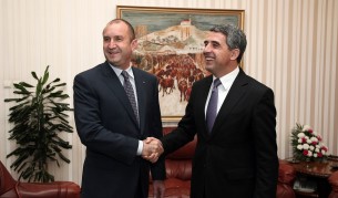 Радев: Не мога да приема протоколната покана на Плевнелиев