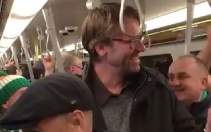 Култови фенове на Ирландия пеят на 