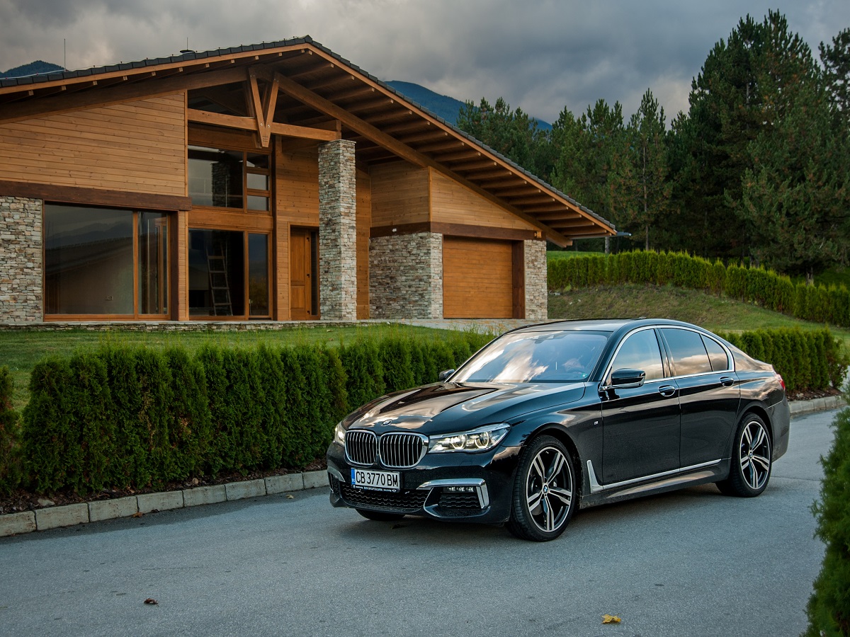 Един на всеки три автомобила BMW, продавани по целия свят, е оборудван с интелигентната система за задвижване на четирите колела xDrive. Сядам зад волана на четири от баварските модели, за да видя докъде е стигнал BMW в усъвършенстване на системата.