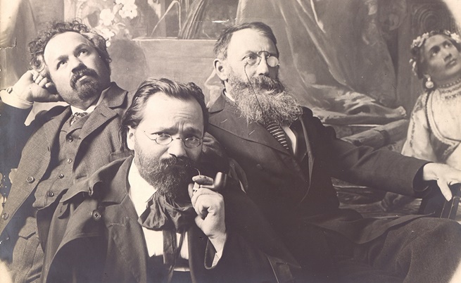 Първите преподаватели в Държавното рисувално училище  Антон Митов, Борис Шац и Иван Мърквичка