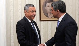 Валери Симеонов на консултациите при президента Росен Плевнелиев (вдясно)