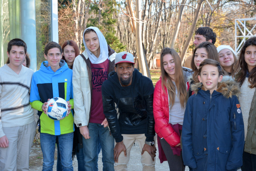 Бакари се срещна с ученици от испанска паралелка във Варна1