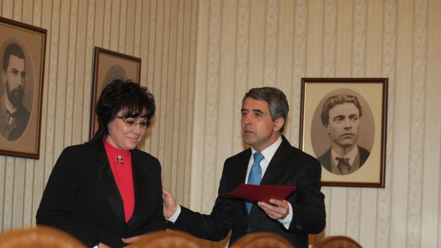 Нинова: Предсрочни избори и каквото народът реши