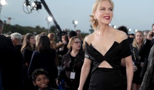 Никол Кидман и момчето, изиграло ролята на осиновения ѝ син във филма Lion ("Лъв")