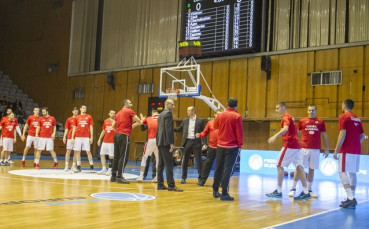 Лукойл трети в групата си след успех на Грьонинген