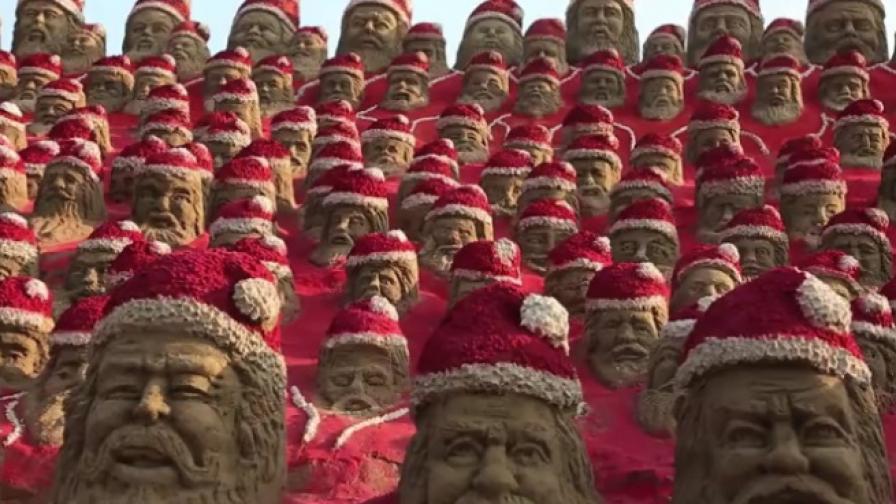 Индиец направи 1000 Дядо Коледа от пясък