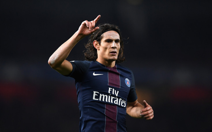 Куриозните условия в новия договор на Кавани