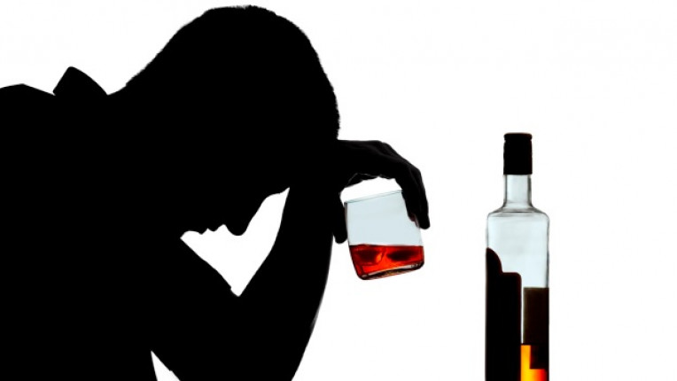 алкохол злоупотреба труден период пристрастяване социален живот