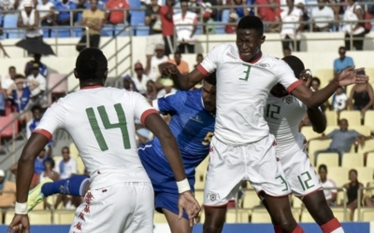 Буркина Фасо измъкна хикс от 