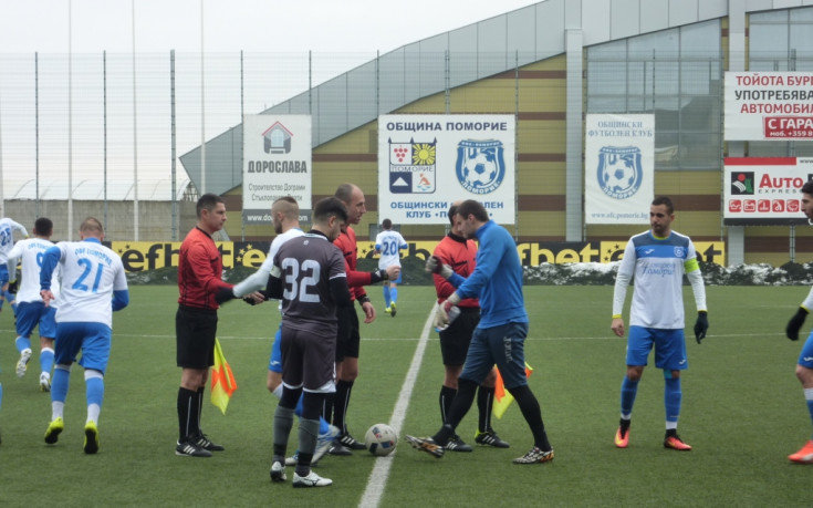 Загубата на Поморие от Нефтохимик в избрани кадри