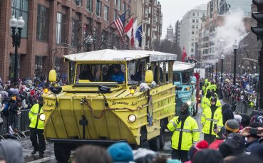 Огромни тълпи излязоха да видят шампионите от Супербоул