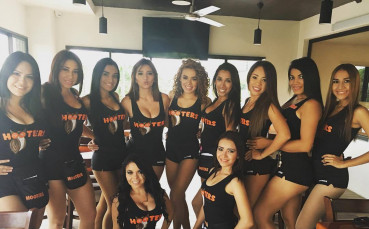 facebook.com/hooters/