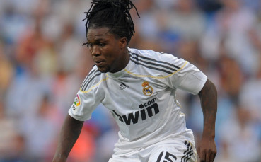 Преминал безславно през Реал прекрати кариерата си