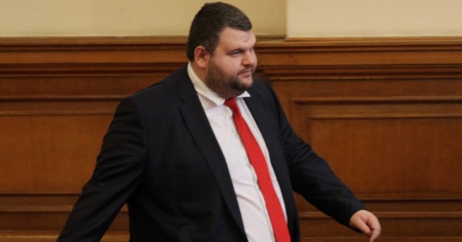Депутатът от ДПС Делян Пеевски обяви в сряда че се
