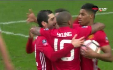 Юнайтед отвърна на предизвикателство и изравни