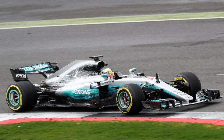 Мерцедес продължава с доминацията си в тестовете