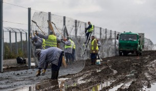 Оградата на границата между Унгария и Сърбия