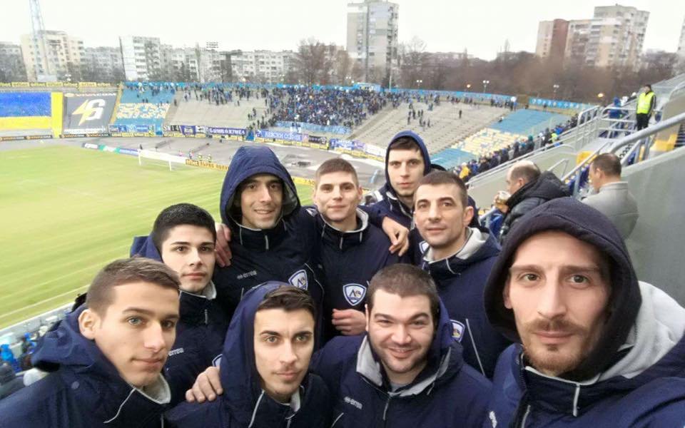 Сини сърца: Волейболистите на Левски застанаха до феновете