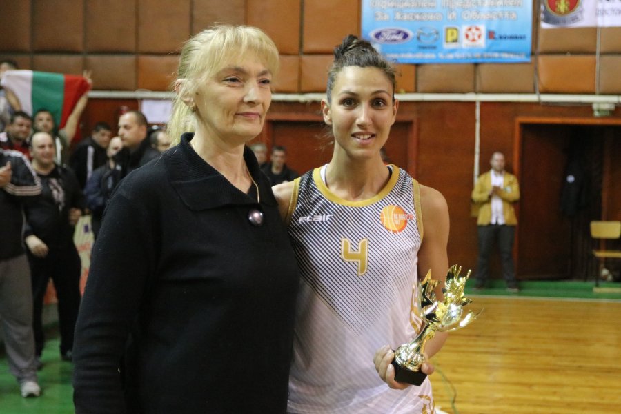 Награждаването на БК Хасково след триумфа в турнира за Купата1