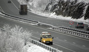 Многократно прегазена жена и изоставена кола на „Струма“