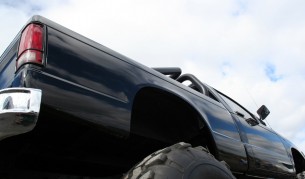 Шофьор блъсна автомобила си в друг нарочно