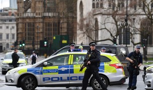 Чужденци загинали в терора в Лондон, има арестувани