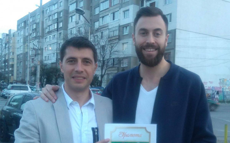 И ВК Нефтохимик се включи в помощта за Вики