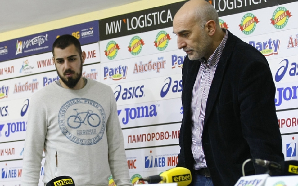 Берое чака черногорци в полуфиналите на Балканската лига