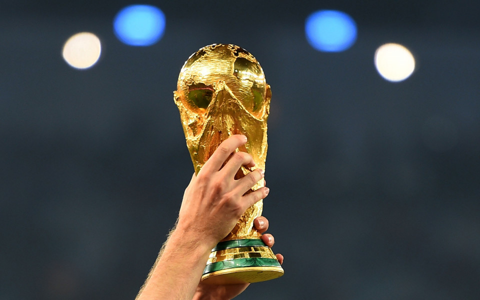 Световната купа по футбол е направена от 5 кг злато