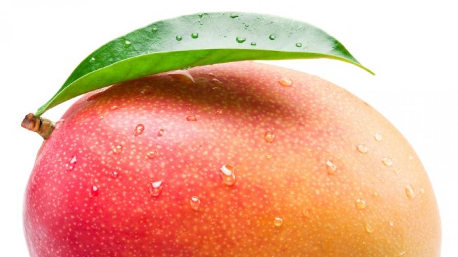 Два плода манго бяха продадени за рекордната сума