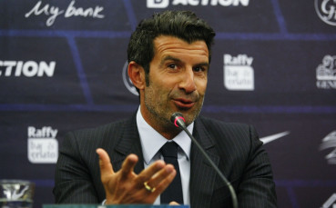 Фиго съветва нападател на Реал