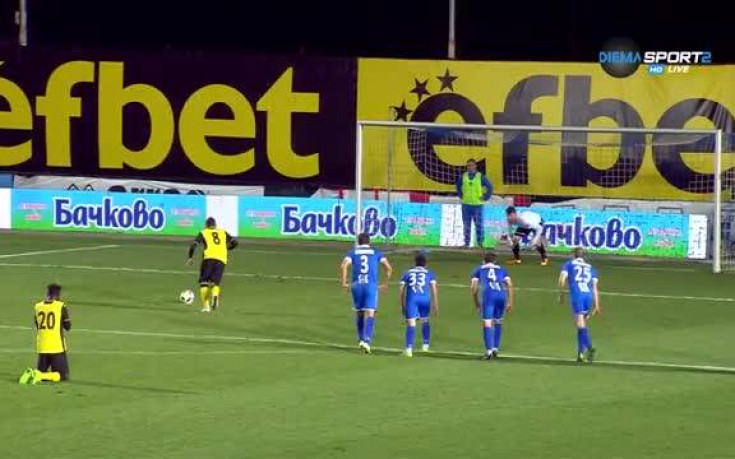 Ботев потрепери, но е на финал