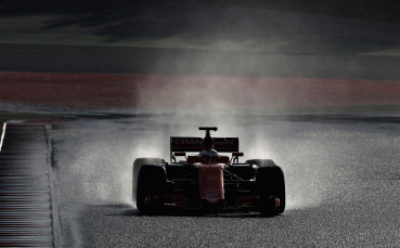 Хонда се цани да снабдява втори отбор във Ф1