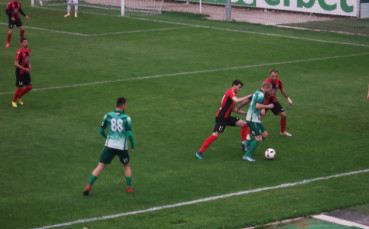 Локо Сф с победа на терена на борещ се за Първа лига