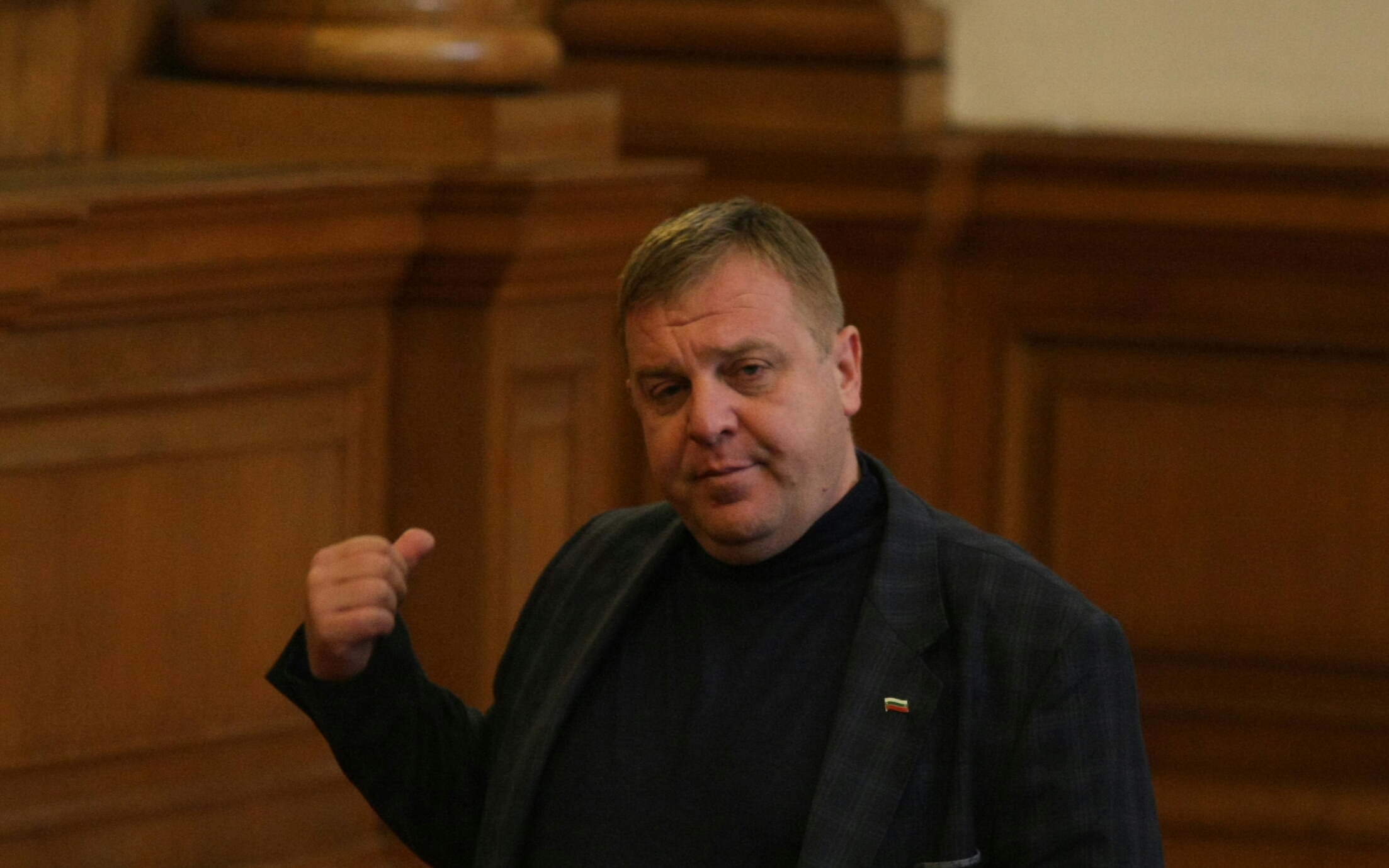 Заместник министър-председател по обществения ред и сигурността и министър на отбраната – Красимир Дончев Каракачанов. Той е и министър на отбраната.