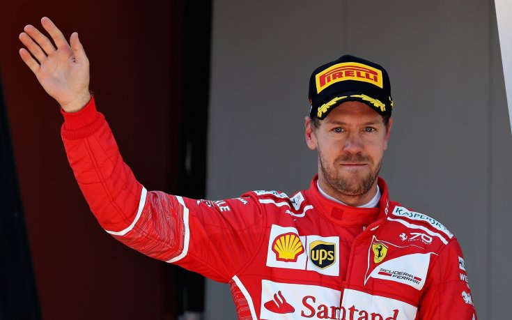 Фетел с претенции, че е бил блокиран от Мерцедес