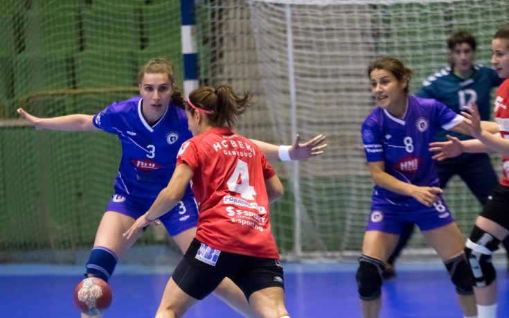 Етър победи в Габрово и докосва титлата по хандбал при жените