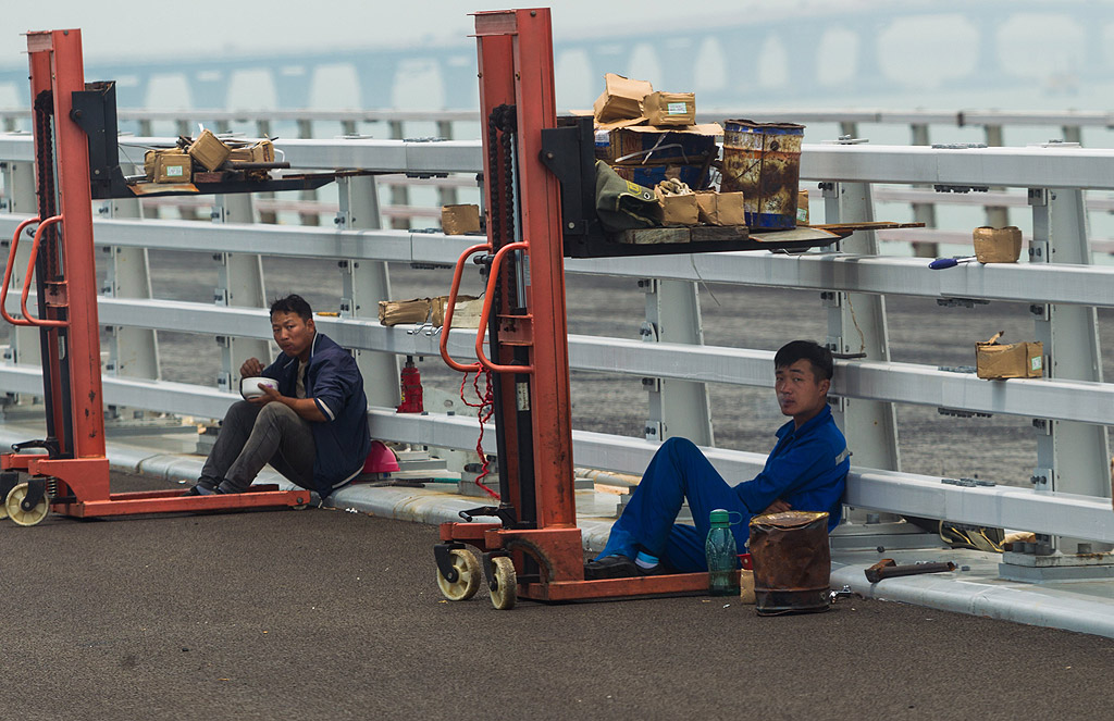 Очаква се 50-километровата връзка да струва 10,6 милиарда щатски долара или 9,53 милиарда евро.