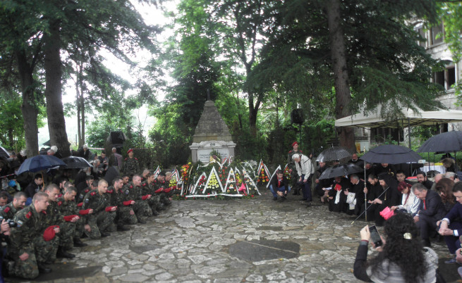 Политиците се поклониха пред един велик българин