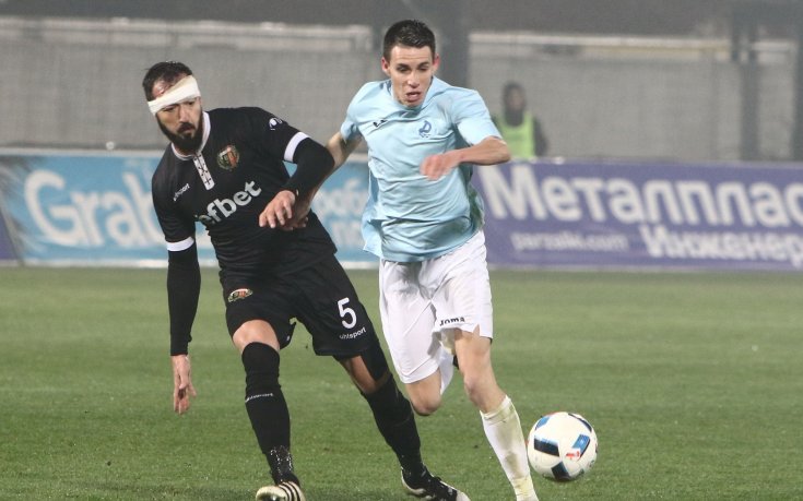 Дунав търси първа победа на 