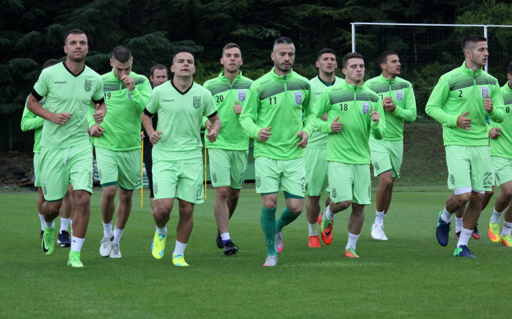 В Берое чакат трима чужденци