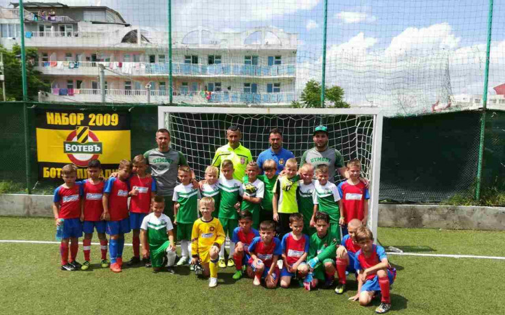 Украинци спечелиха турнира при най-малките на "Колония къп"