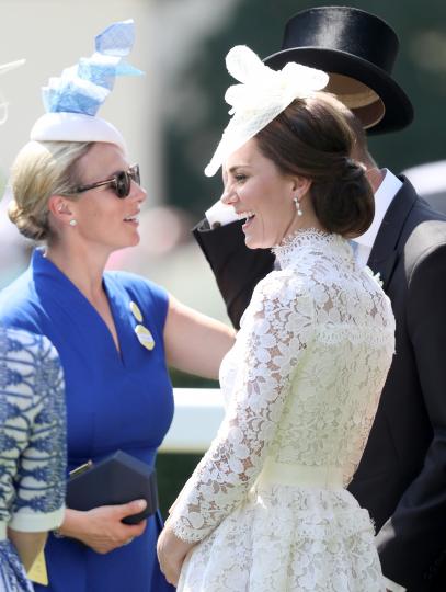 Очарователният юнски тоалет на Кейт Мидълтън - снимка 42