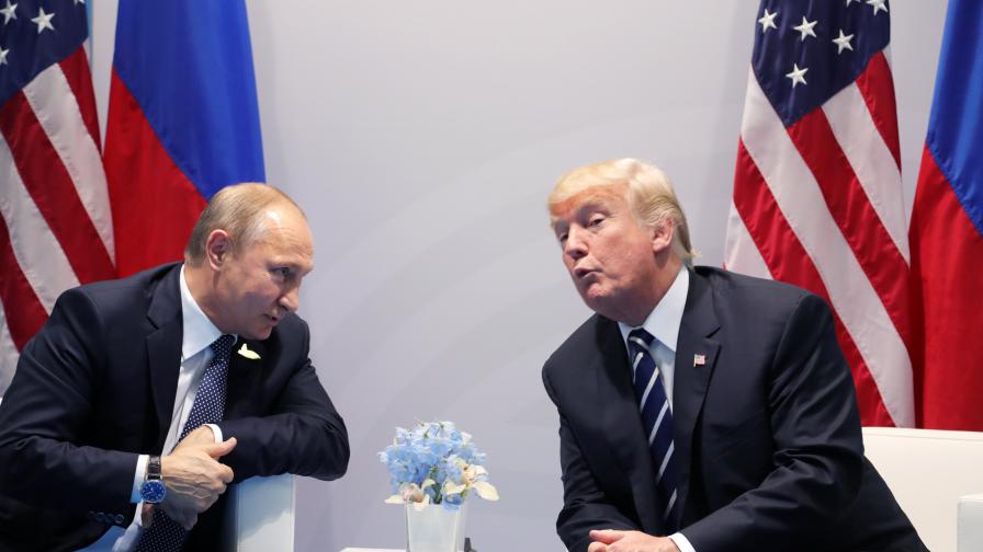 Първата среща между Владимир Путин и Доналд Тръмп