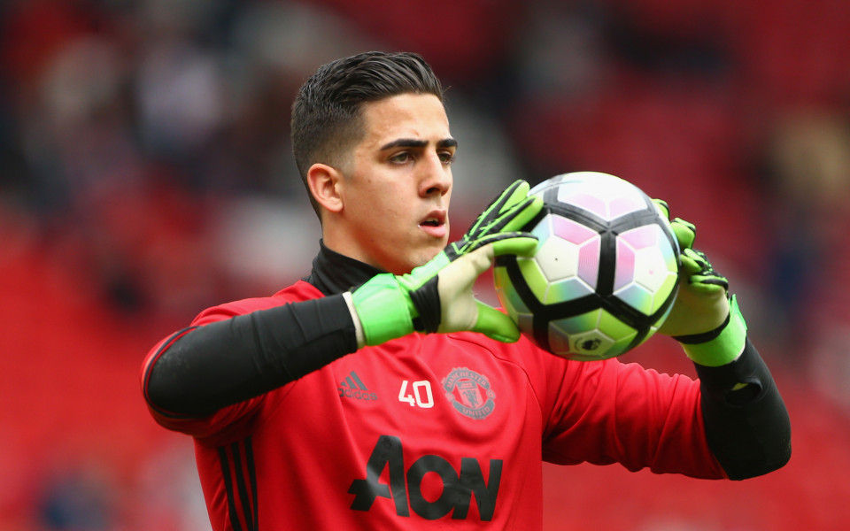 Манчестър Юнайтед прати вратаря Жоел Перейра в Хартс под наем,