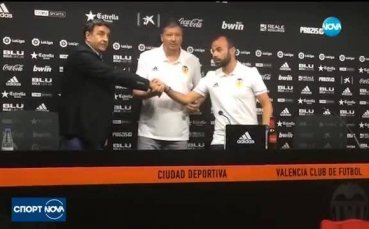 Президентът на Валенсия доволен от работата на Любослав Пенев